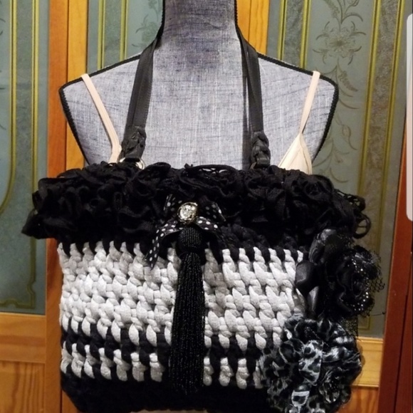 handmade Handbags - Handmade crochet shoulder bag